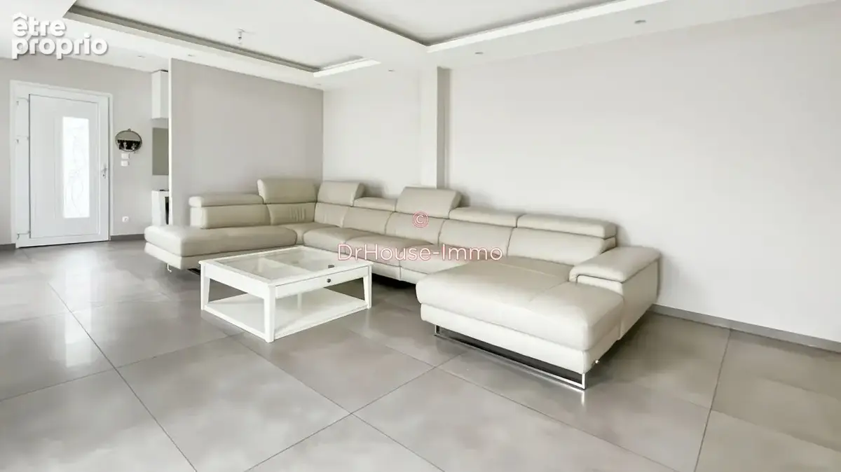 Maison 6 pièces 142 m² à vendre à Jassans-Riottier (01480) - photo 23