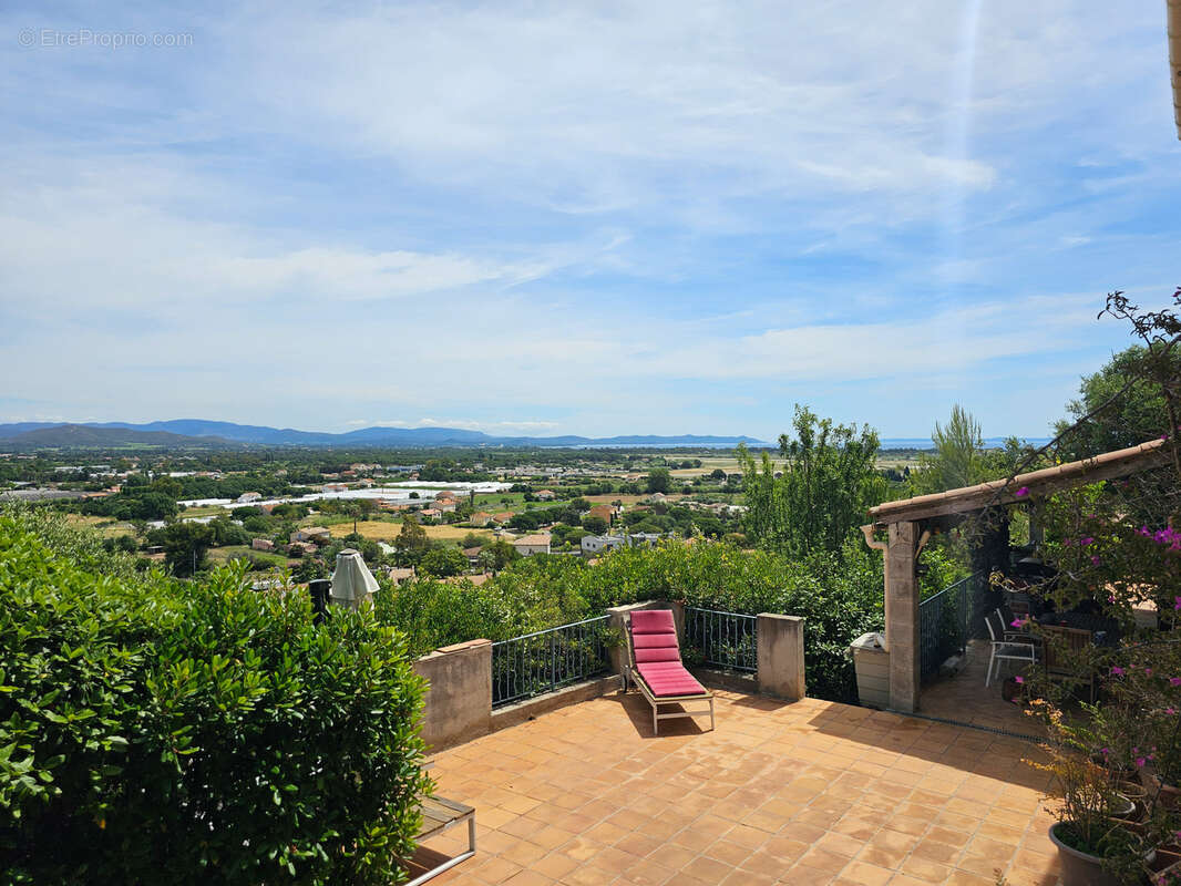 Maison à HYERES