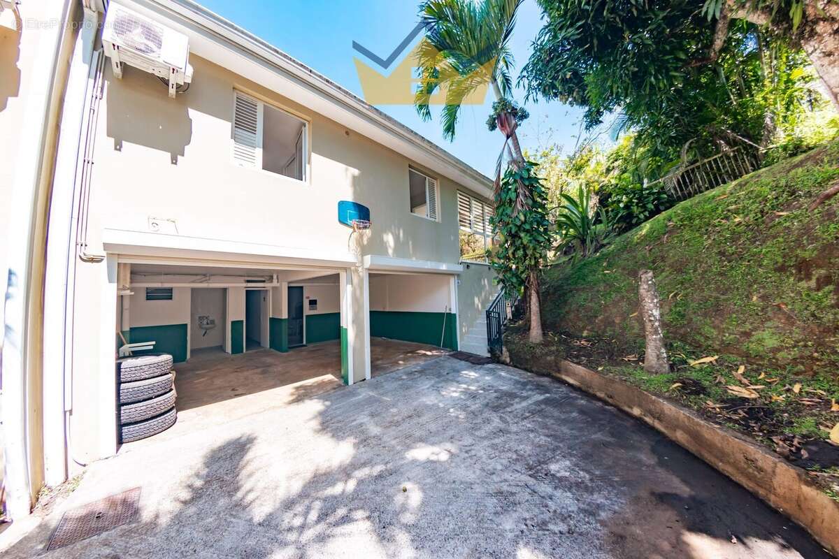 Maison à FORT-DE-FRANCE