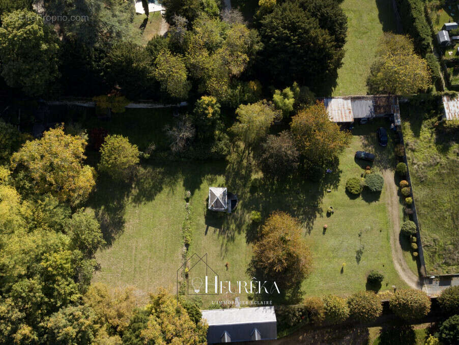 Terrain à VERNOU-SUR-BRENNE