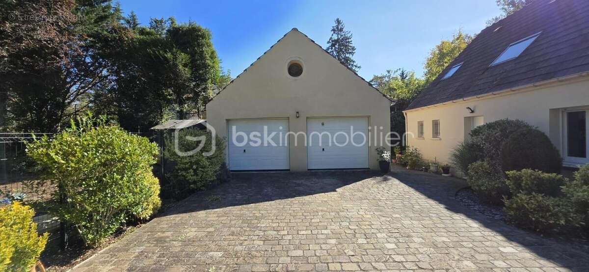 Maison à VULAINES-SUR-SEINE
