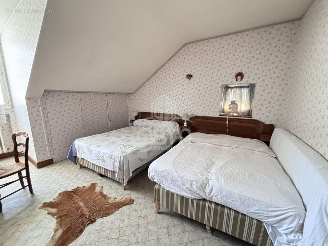 Maison 170 m² à Sainte-Maure-De-Touraine  - photo 4
