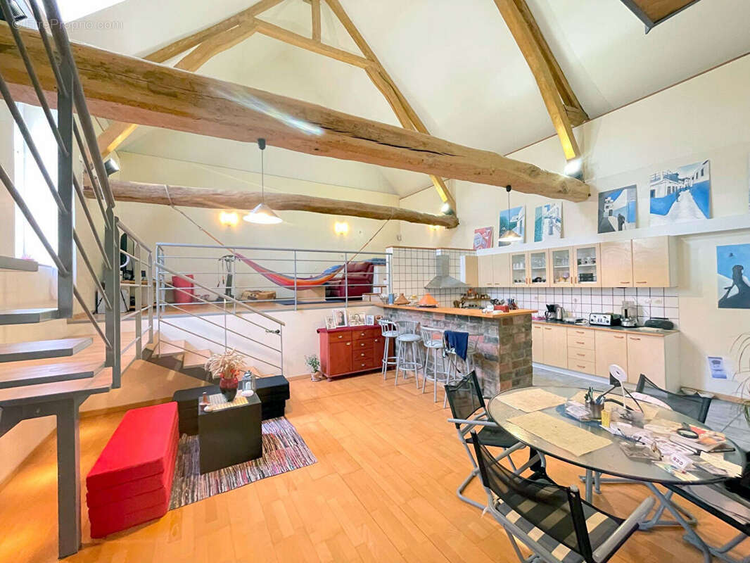 Maison à TRIE-CHATEAU