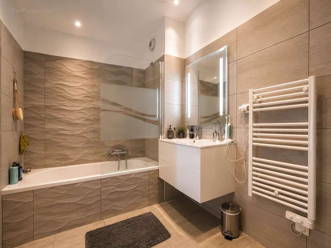 NICE CARRE D'OR - Appartement  3 pièces - Moderne - photo 5