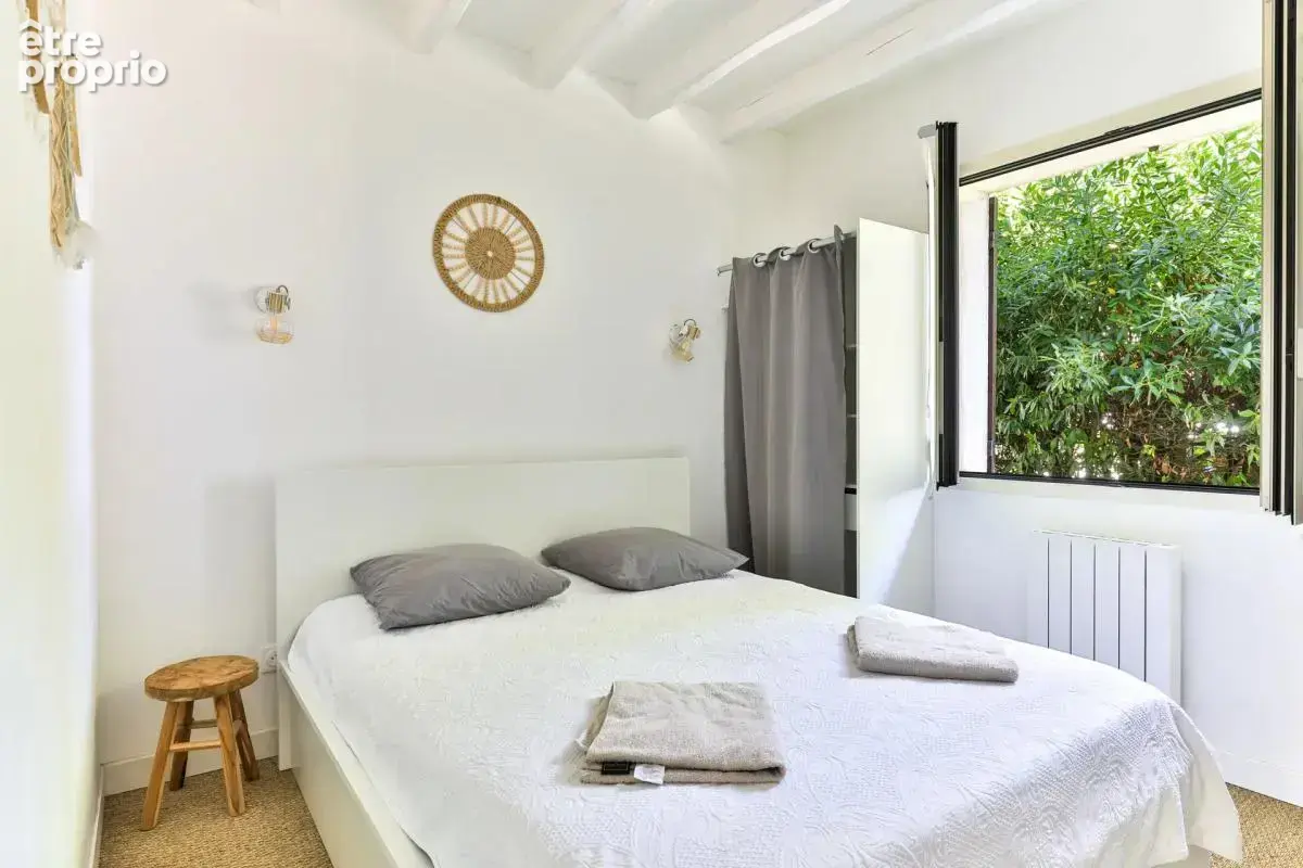 Maison de 7 pièces de 140 m² à Arès - photo 7