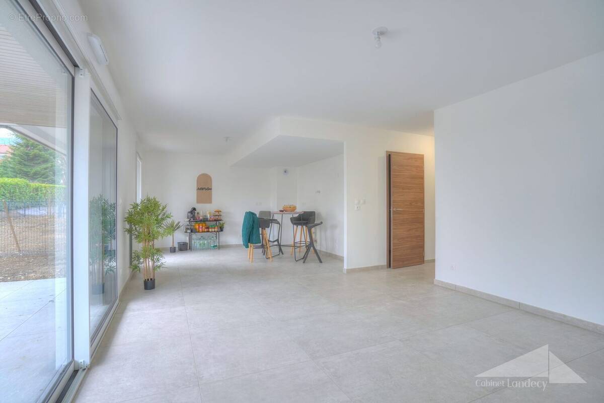 Appartement à DIVONNE-LES-BAINS