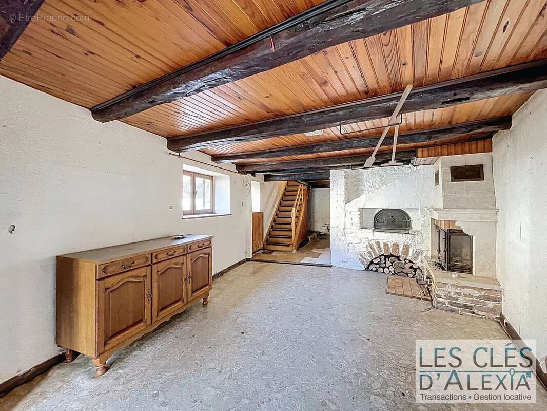 Appartement à JOUDES