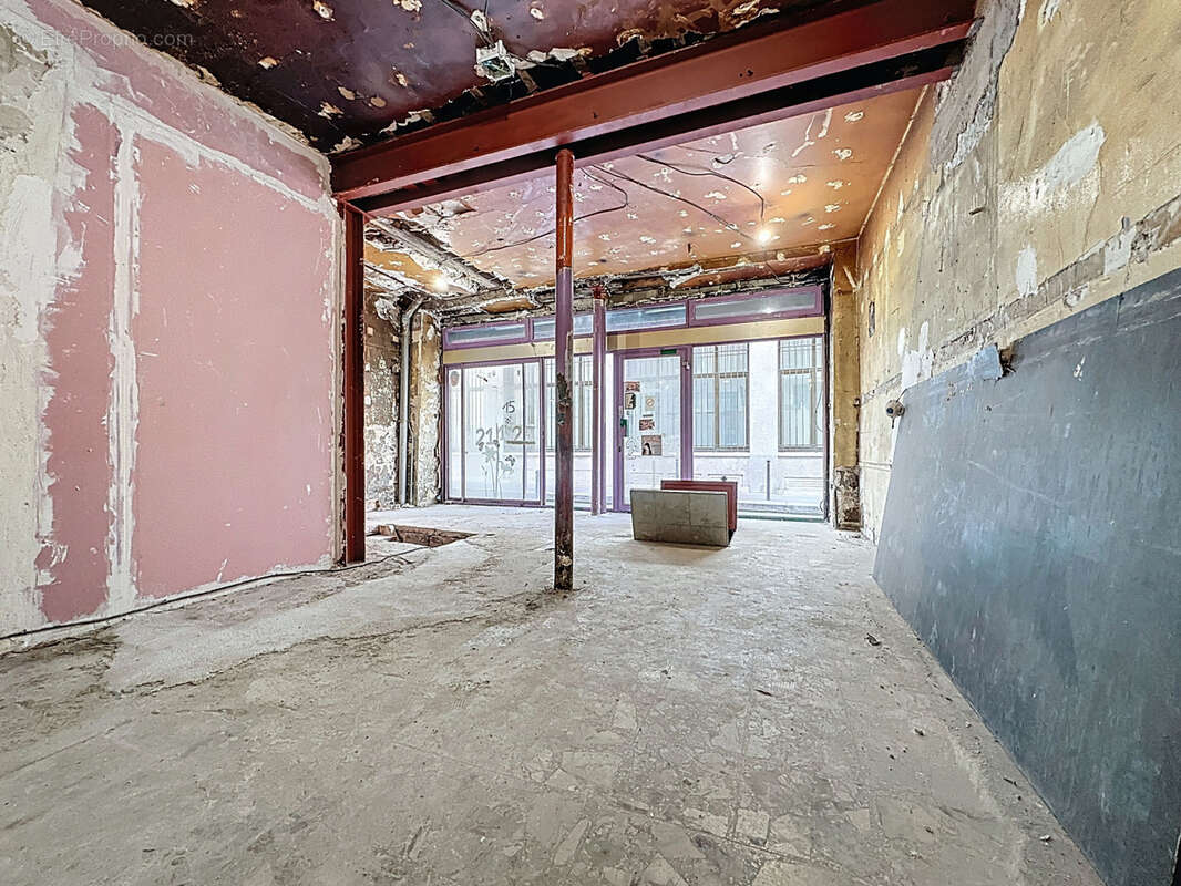 Commerce à PARIS-11E