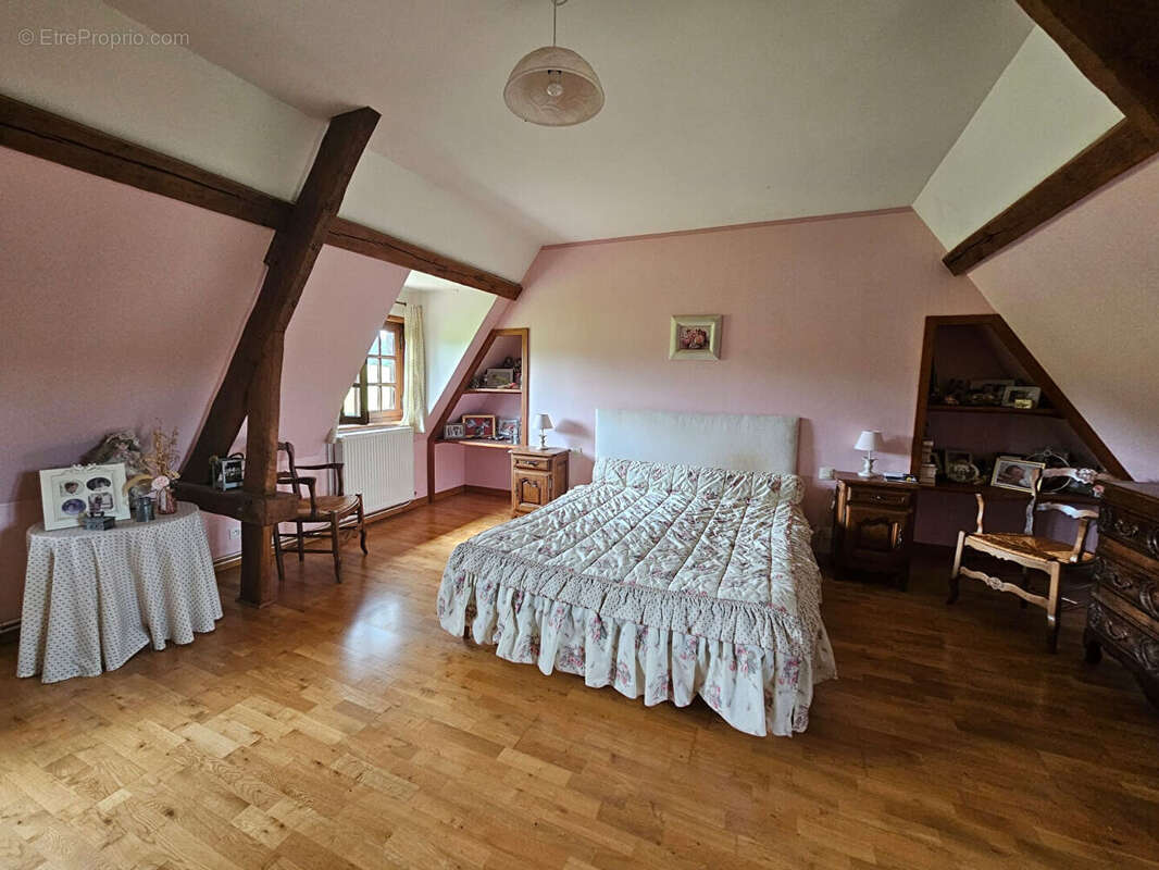 Maison à SAINT-PIERRE-SUR-DIVES