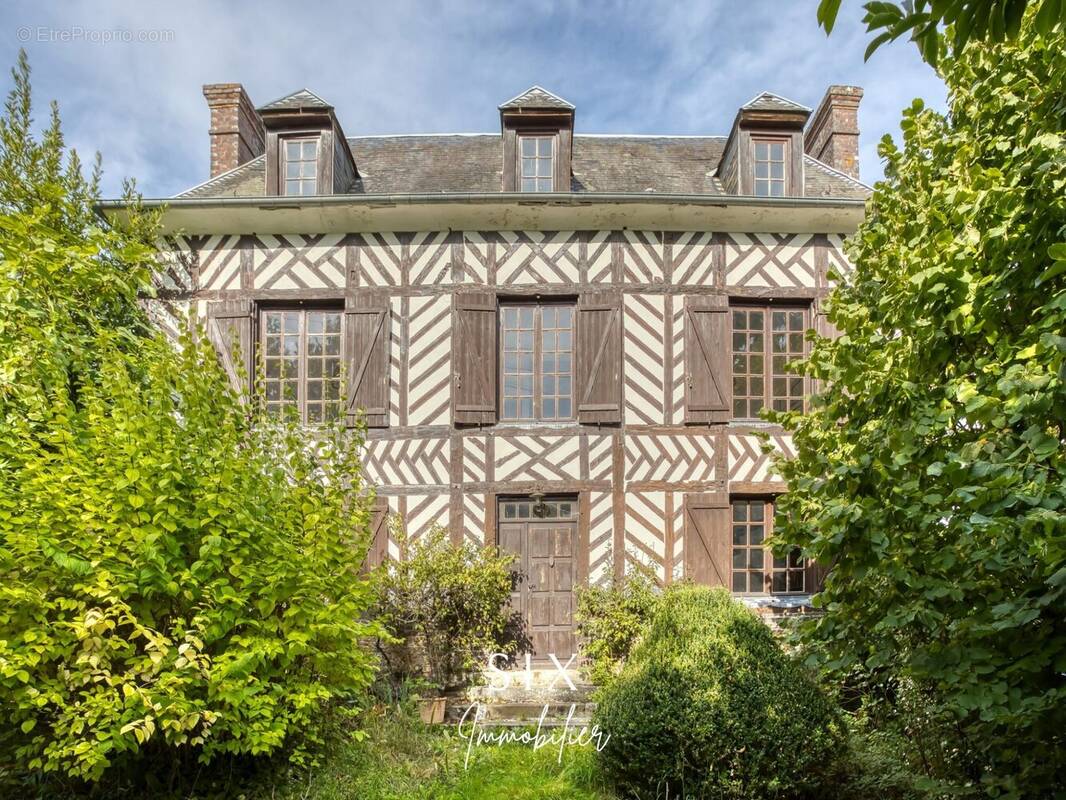 Maison à PONT-L&#039;EVEQUE