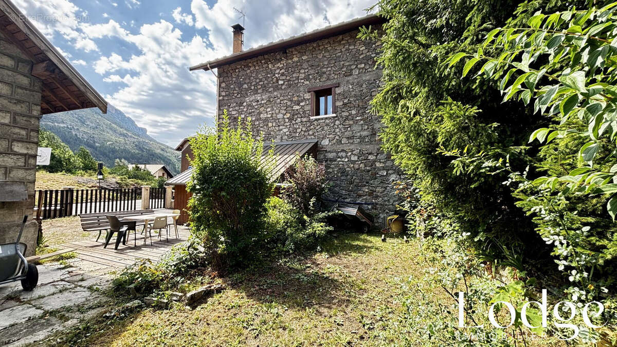 Maison 145 m² à L'argentiere-La-Bessee  - photo 3