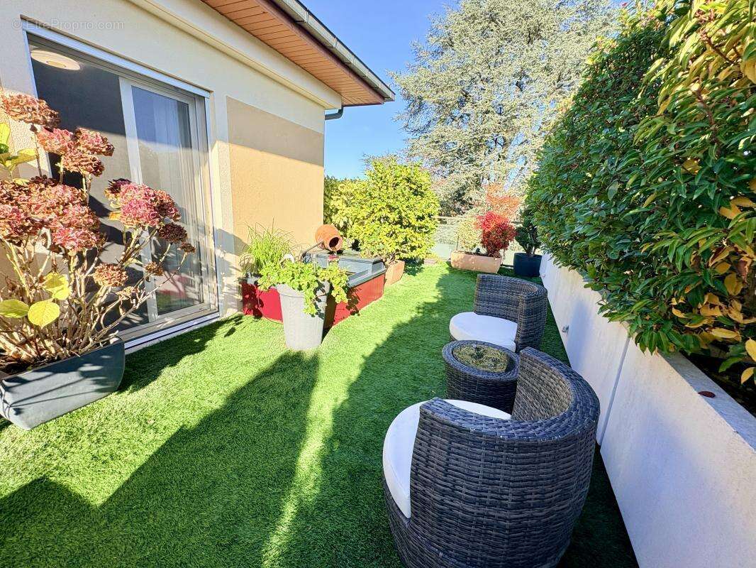 Appartement à TASSIN-LA-DEMI-LUNE