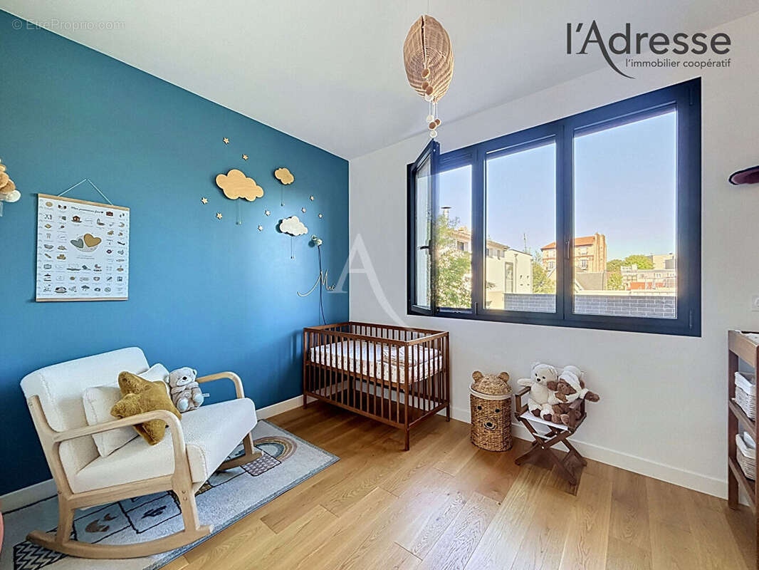Appartement à SURESNES