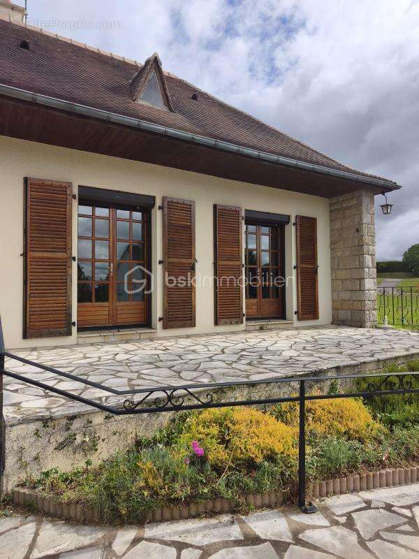 Maison sur sous sol complet - Marcillé-la-ville - photo 2