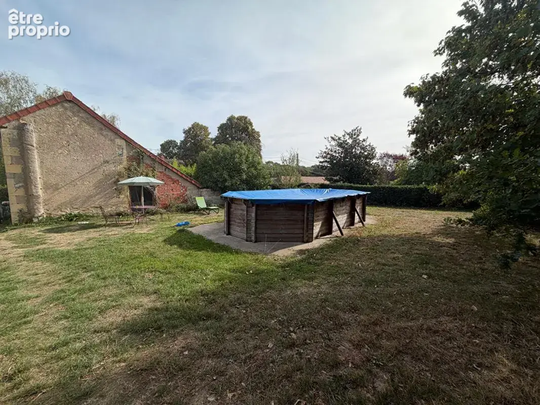 Très jolie longère rénovée dans un secteur calme et vert de la commune de Saint Eloi - photo 4