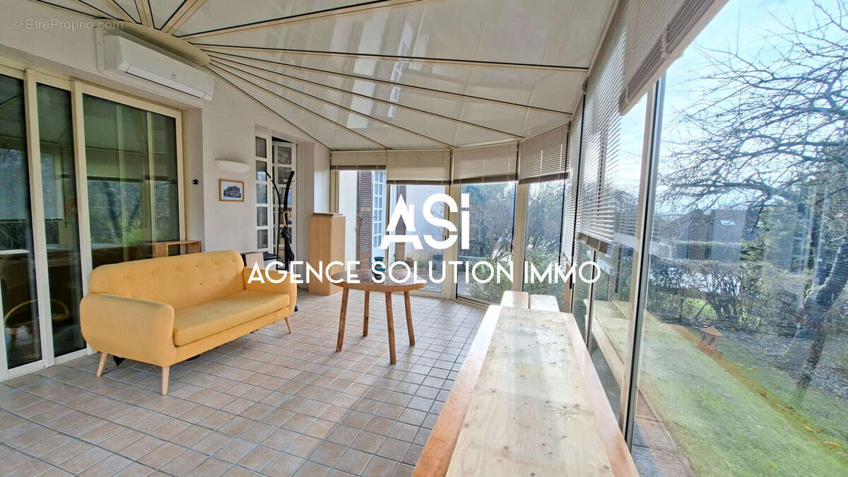 Maison à SAINT-GERMAIN-LE-FOUILLOUX