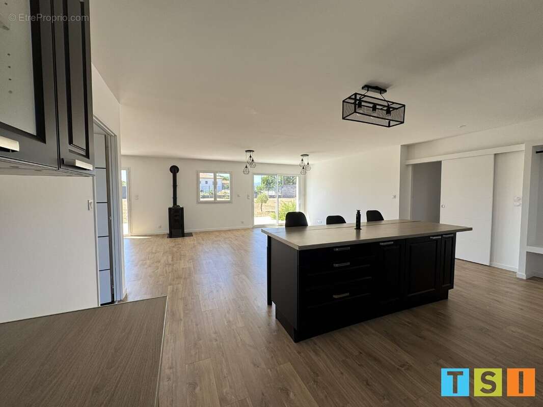 Sur les Serres Saint - Gaudinoises 130 m² de confort, sur 2060m² de terrain clos . - photo 2