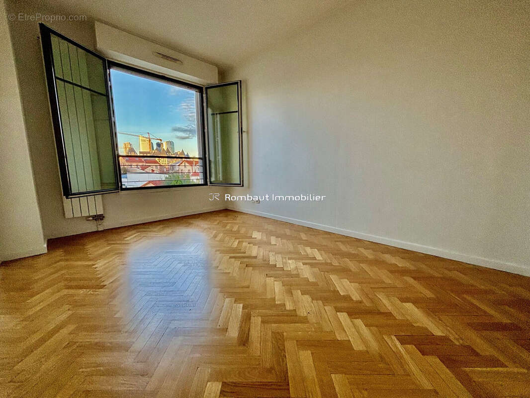 Appartement à SURESNES