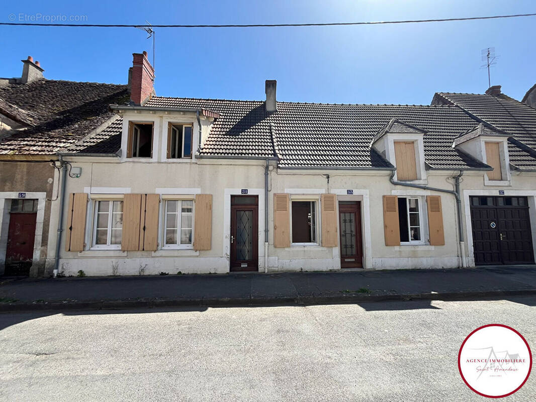 Maison à SAINT-AMAND-MONTROND