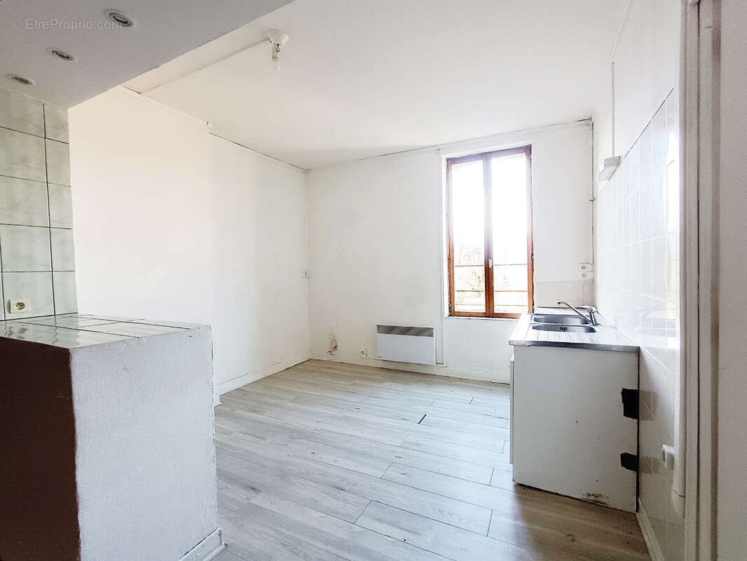 Appartement à MONCHECOURT