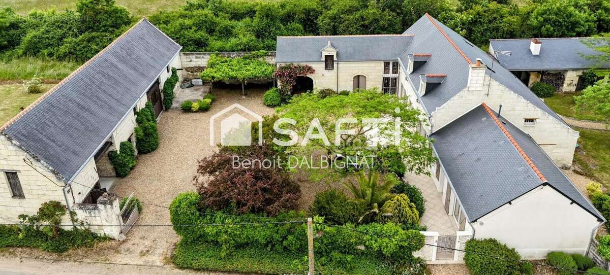 Maison 235 m² à Chouze-Sur-Loire  - photo 2