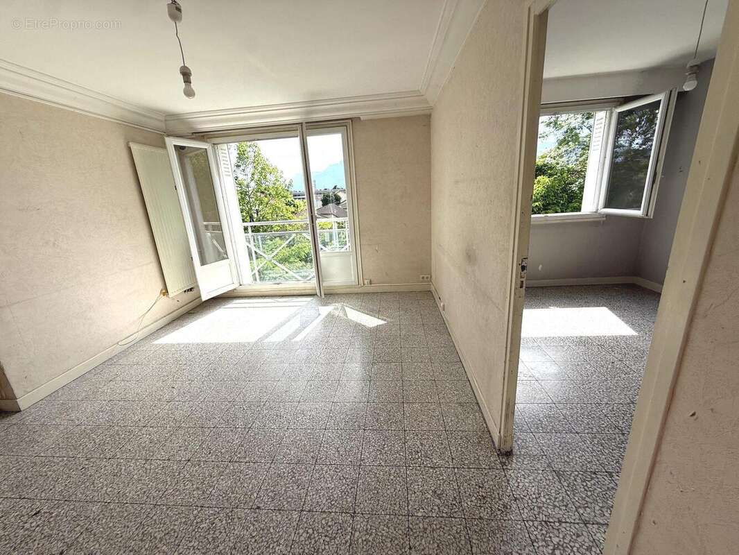Appartement à MEYLAN