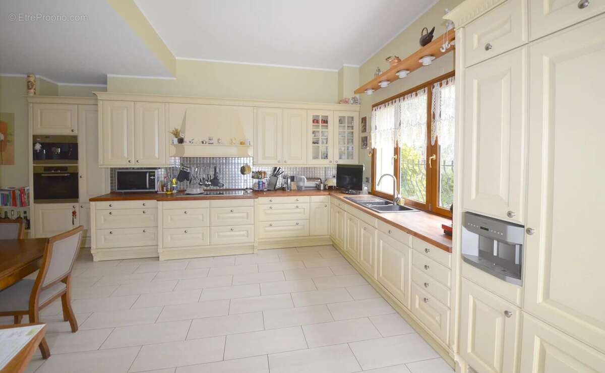 Maison à LOUVECIENNES