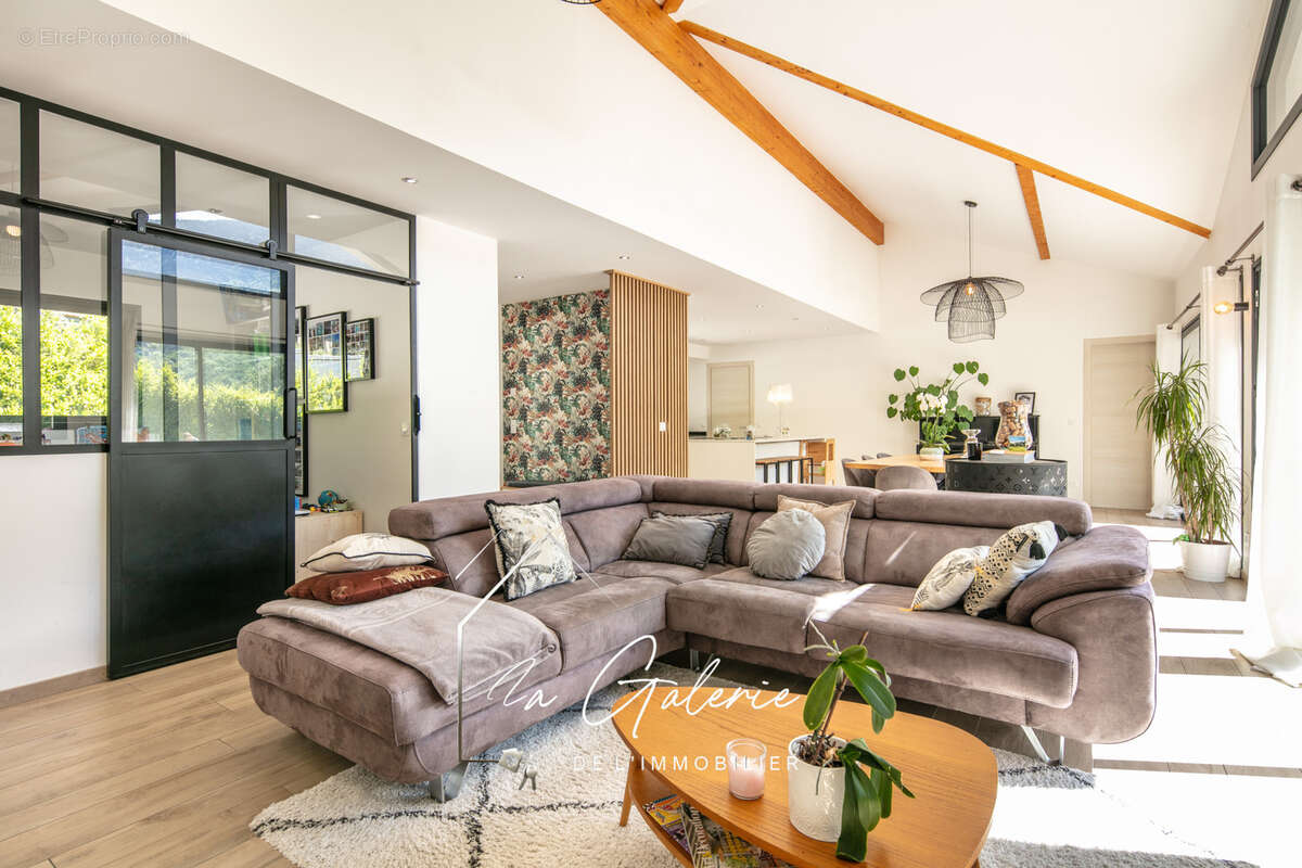 Maison à VAULNAVEYS-LE-HAUT