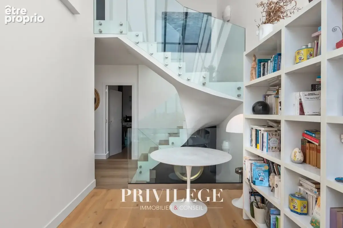 Nice   villa contemporaine avec piscine, vue dégagée et aperçu mer   domaine sécurisé - photo 23
