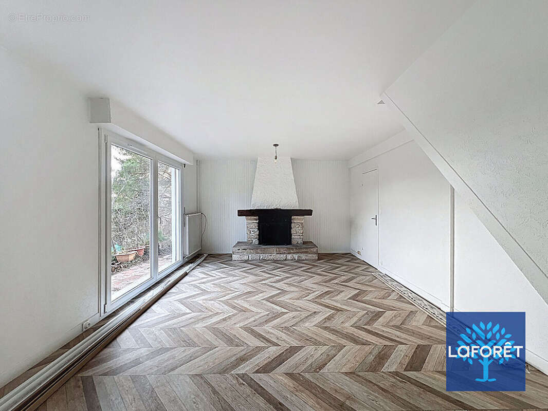 Maison à MALESHERBES