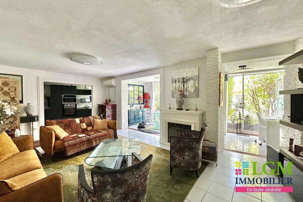 Appartement à PEROLS