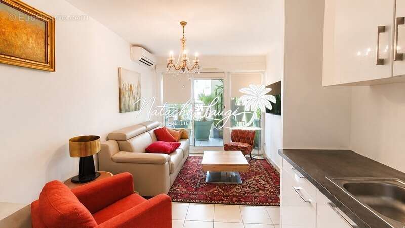 Appartement T2 avec une terrasse et une place de parking à Martigues - photo 3
