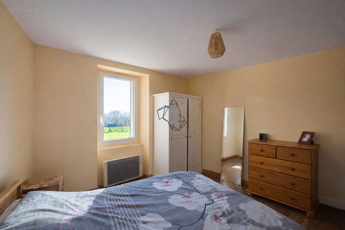 Corps de ferme T5 -100m2 - Pampelonne - photo 10