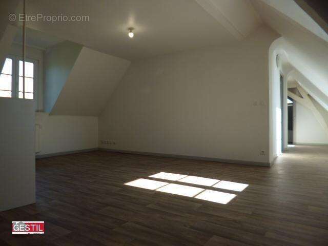 Appartement à SAINT-OUEN-L'AUMONE