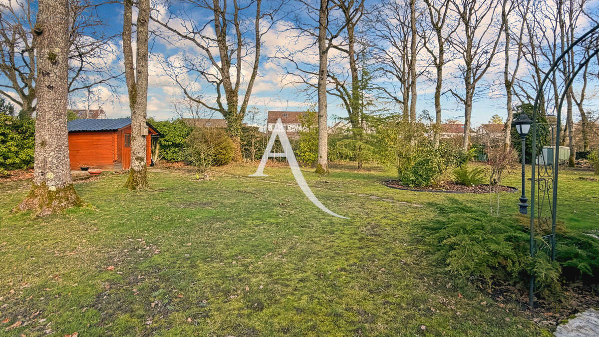 Maison à LE PERRAY-EN-YVELINES
