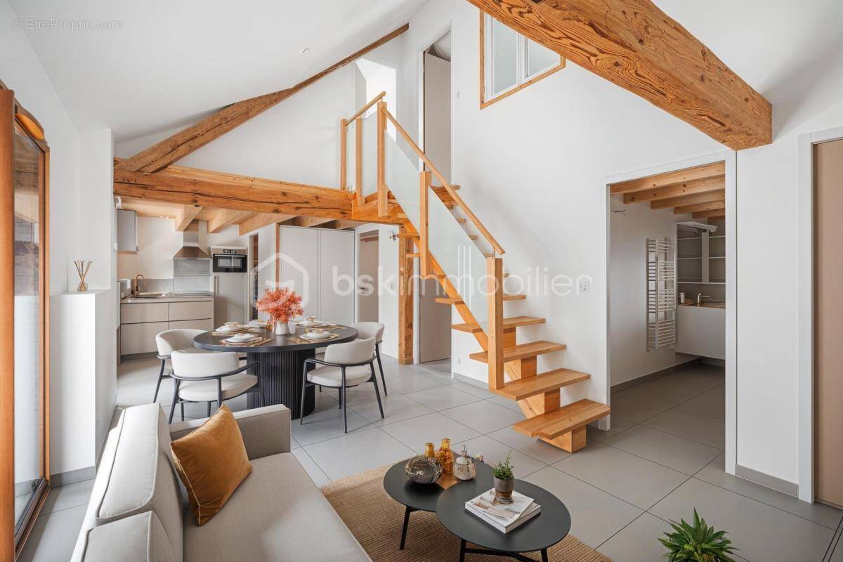 Appartement à VAULX