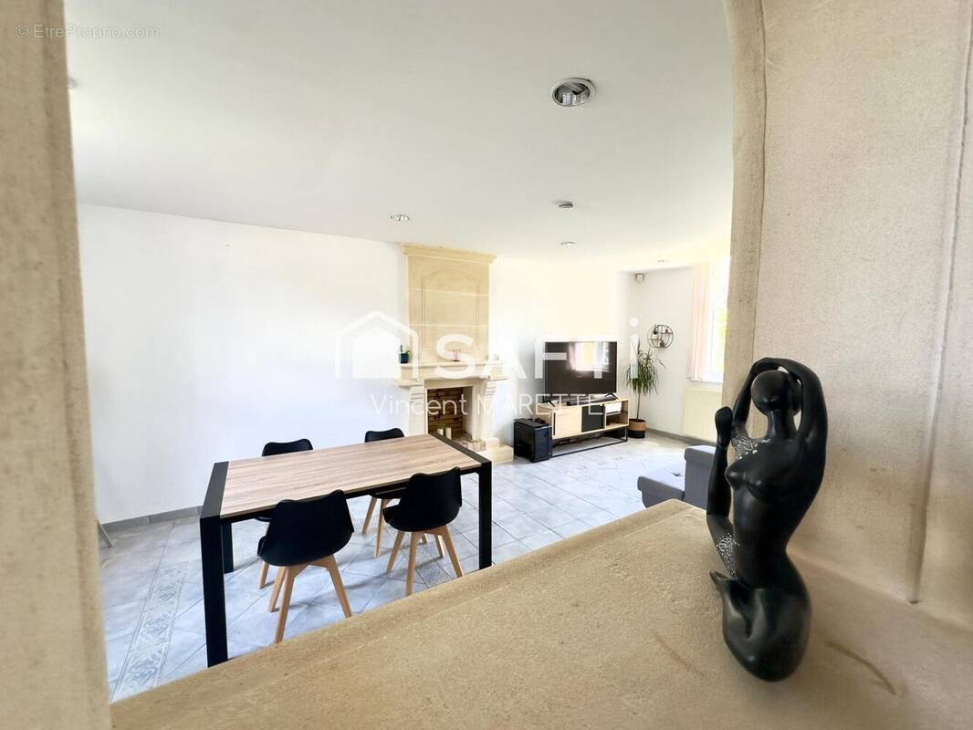 Photo 1 - Appartement à SAINT-MAXIMIN