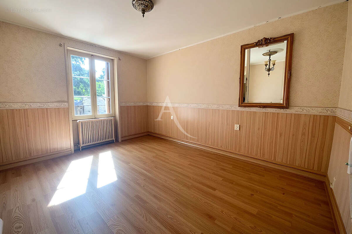 Maison à FAVEROLLES-SUR-CHER