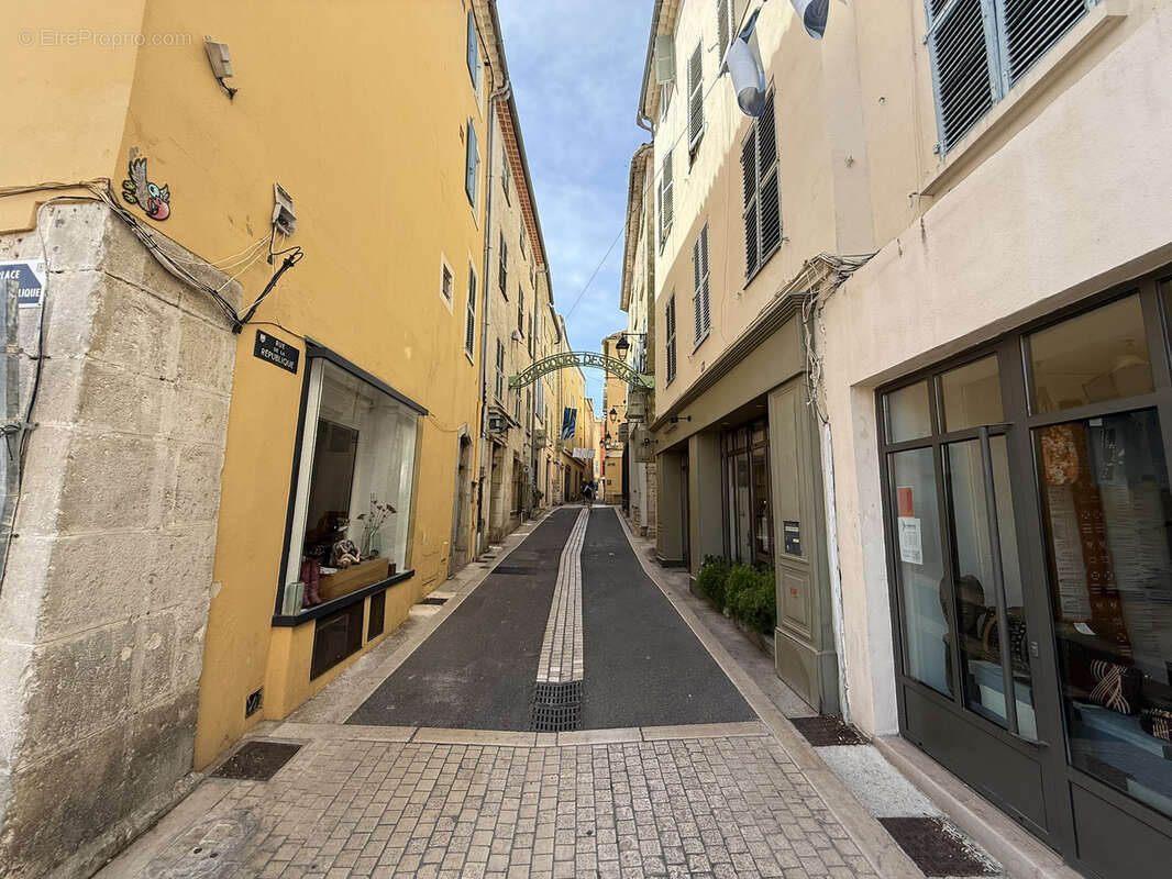 Appartement à HYERES