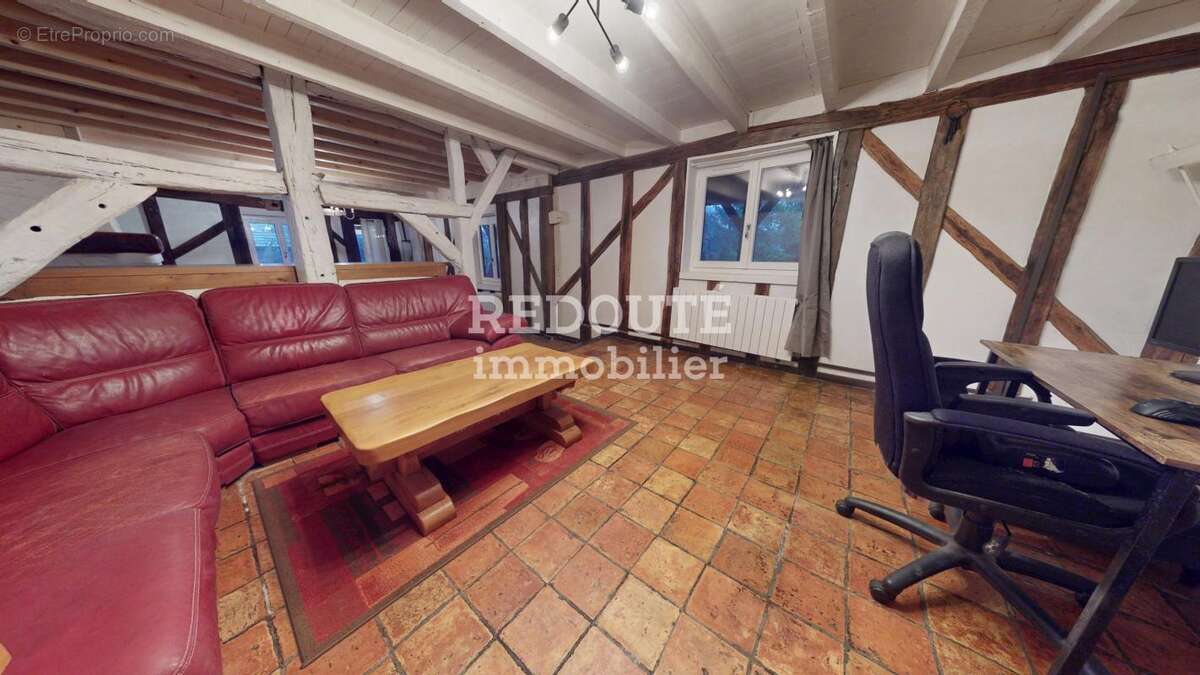 A VENDRE - LA NEUVILLE-AUX-BOIS - Maison de caractère en colombages - photo 8