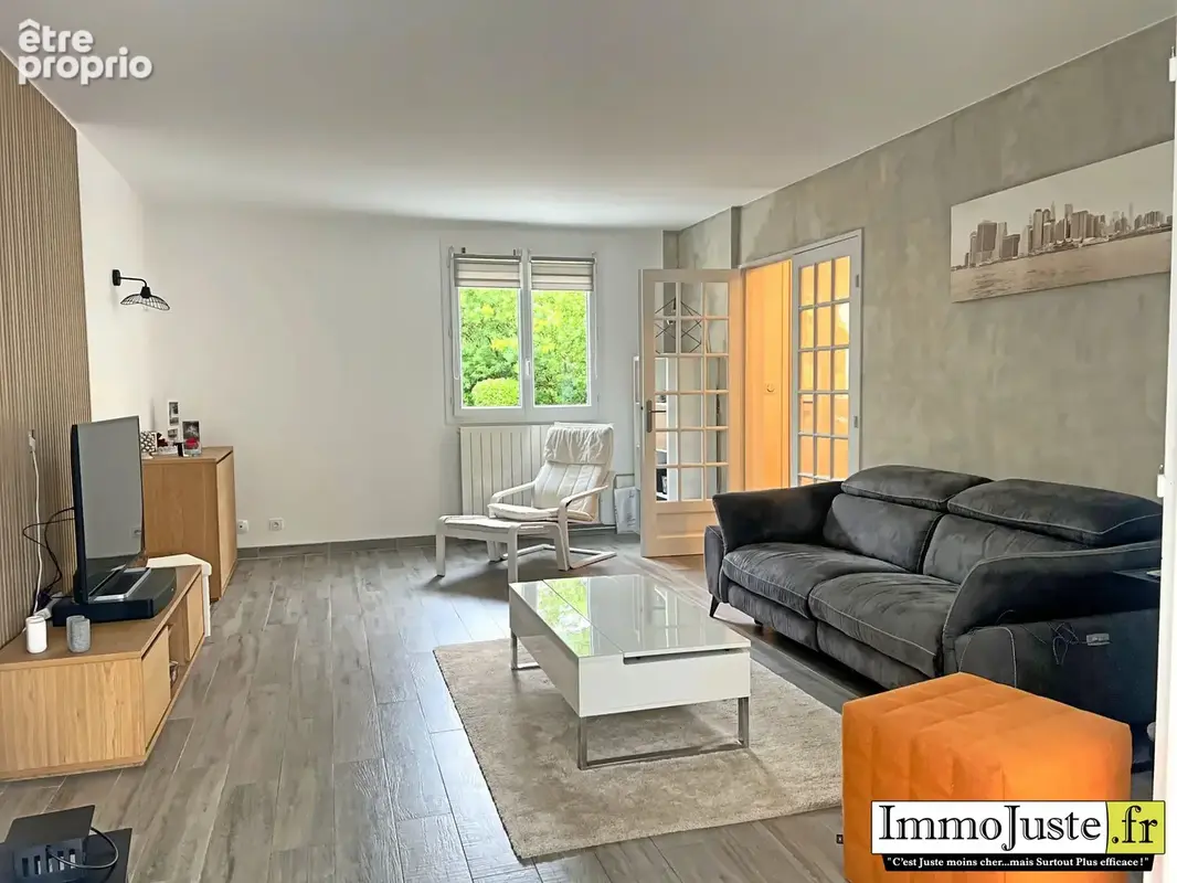 Maison 121 m² à Voisins-Le-Bretonneux  - photo 4