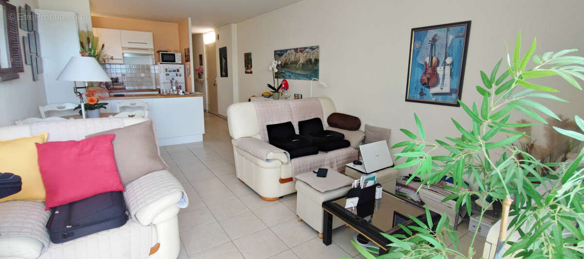 Appartement à SIX-FOURS-LES-PLAGES