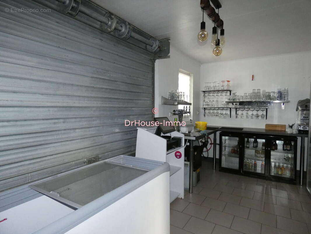 Commerce à LA BREE-LES-BAINS