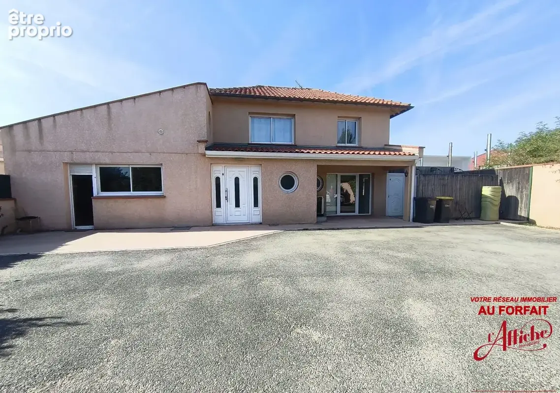 SEYSSES  Maison familiale 179 m²  Piscine  Studio indépendant - photo 3