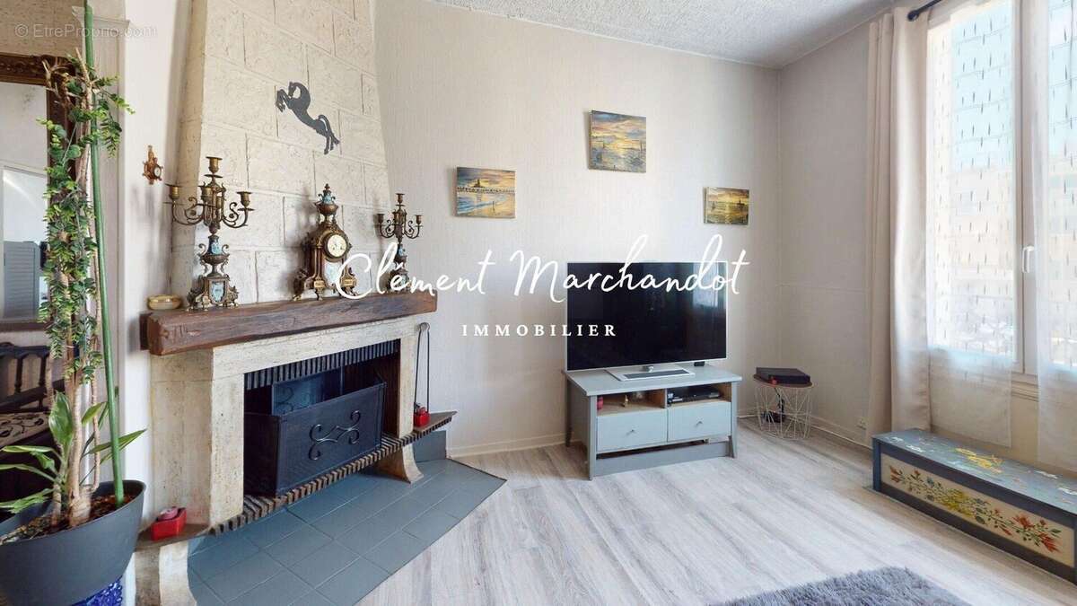 Photo 2 - Appartement à LES LILAS