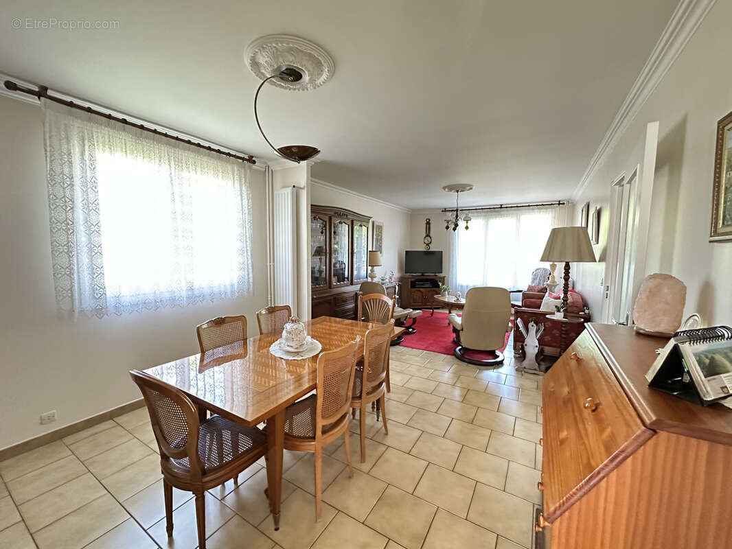 Appartement à BROU-SUR-CHANTEREINE