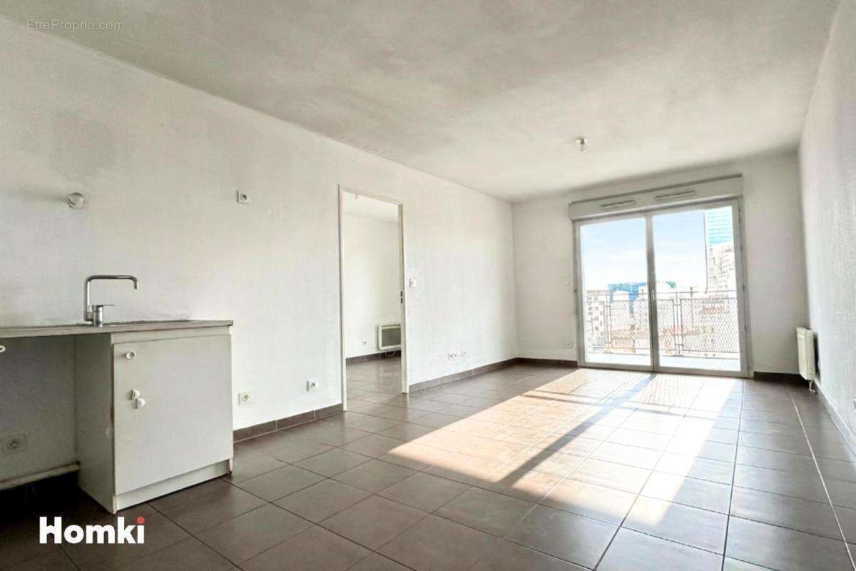 Appartement à MARSEILLE-3E