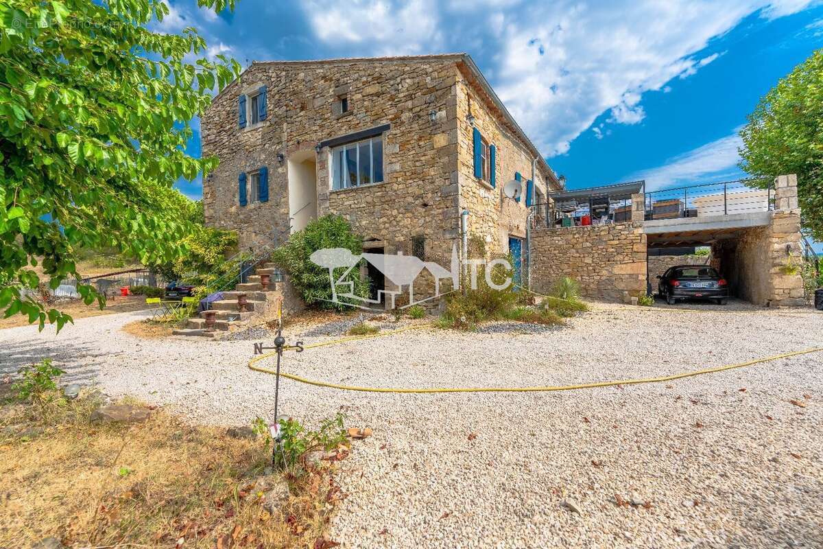 Mas du xviiieme 244m² habitables 8596m2 de terrain - photo 10