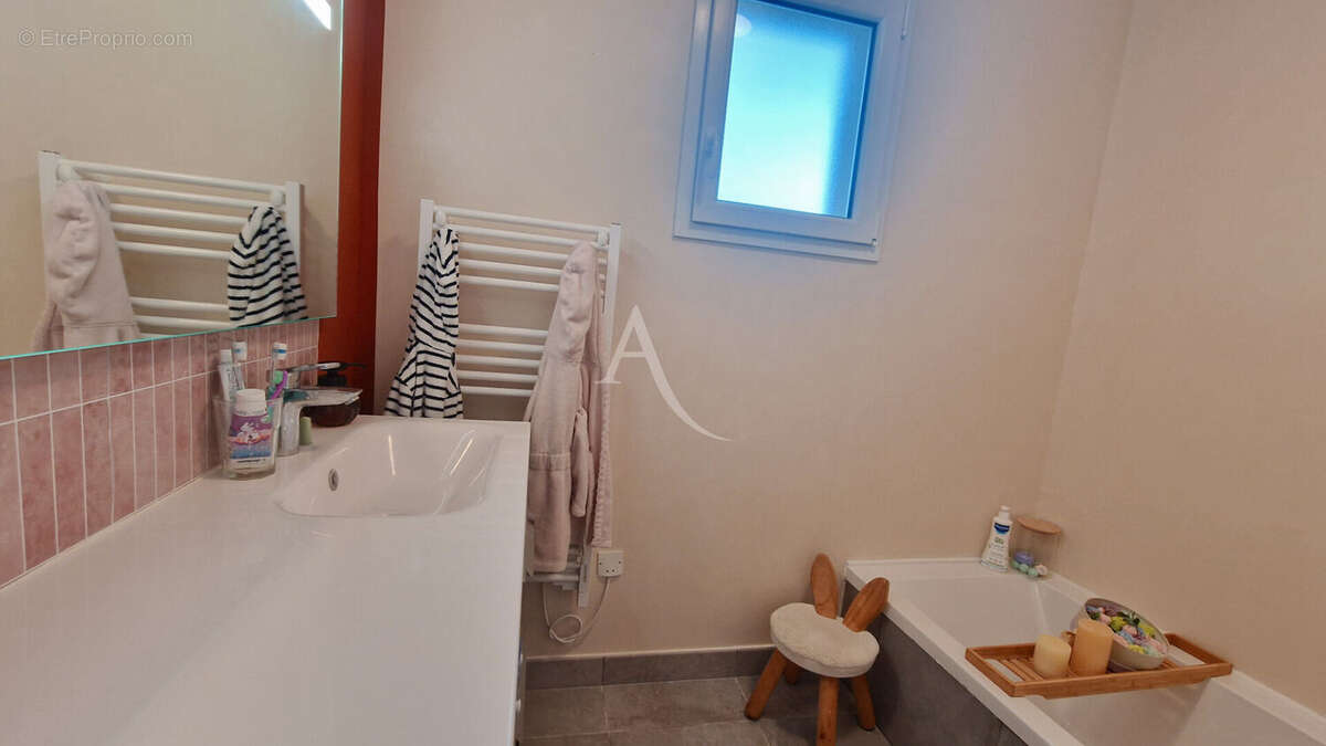 Maison à TALMONT-SAINT-HILAIRE