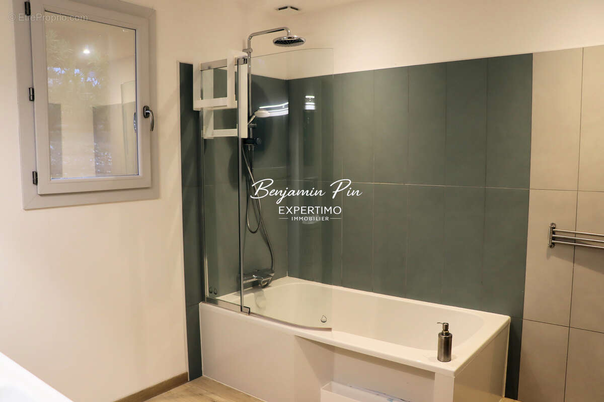 Maison à SAINT-SATURNIN-LES-APT